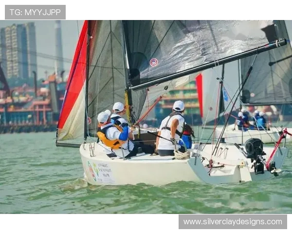 帆船项目海上救生演练